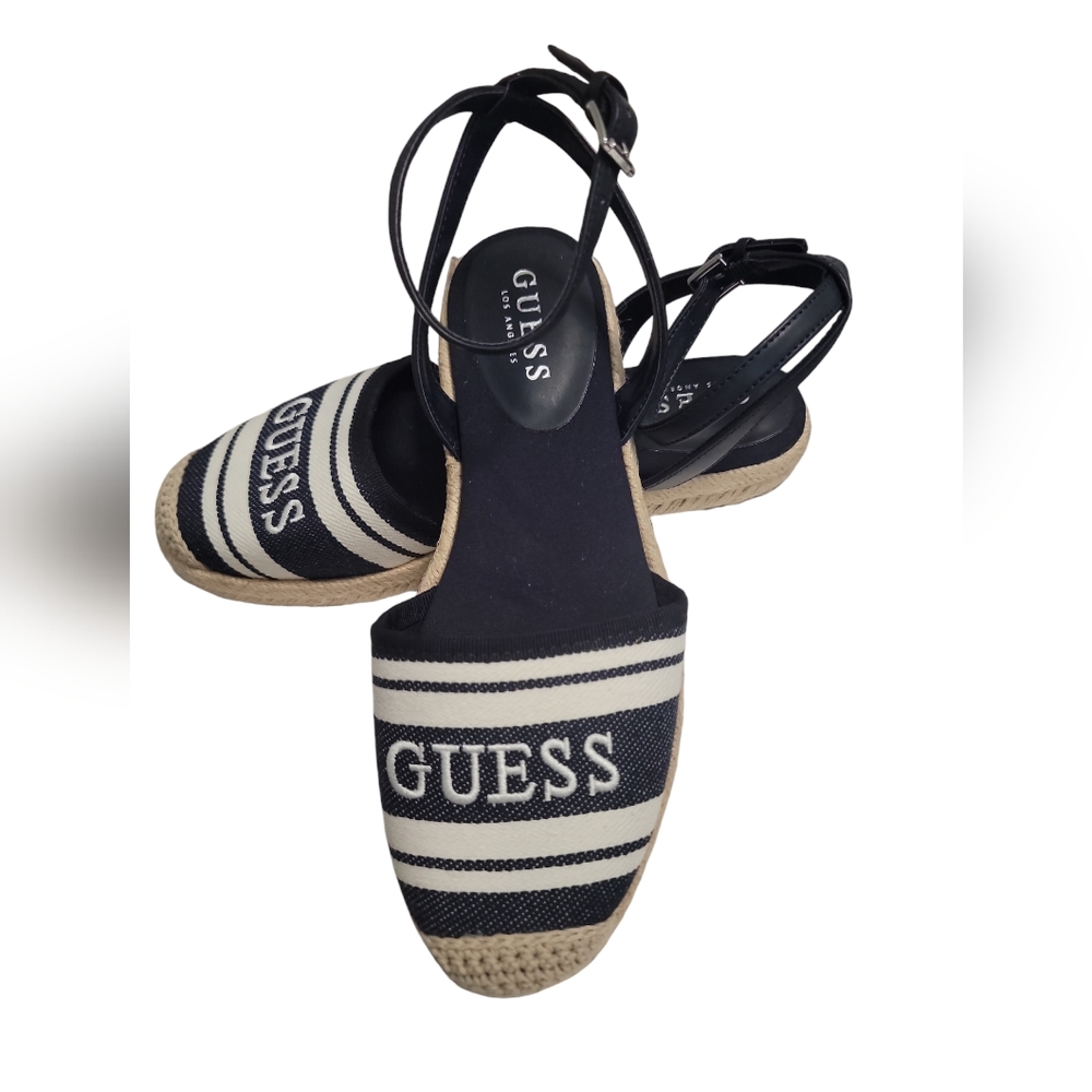 GUESS, Size 6.5